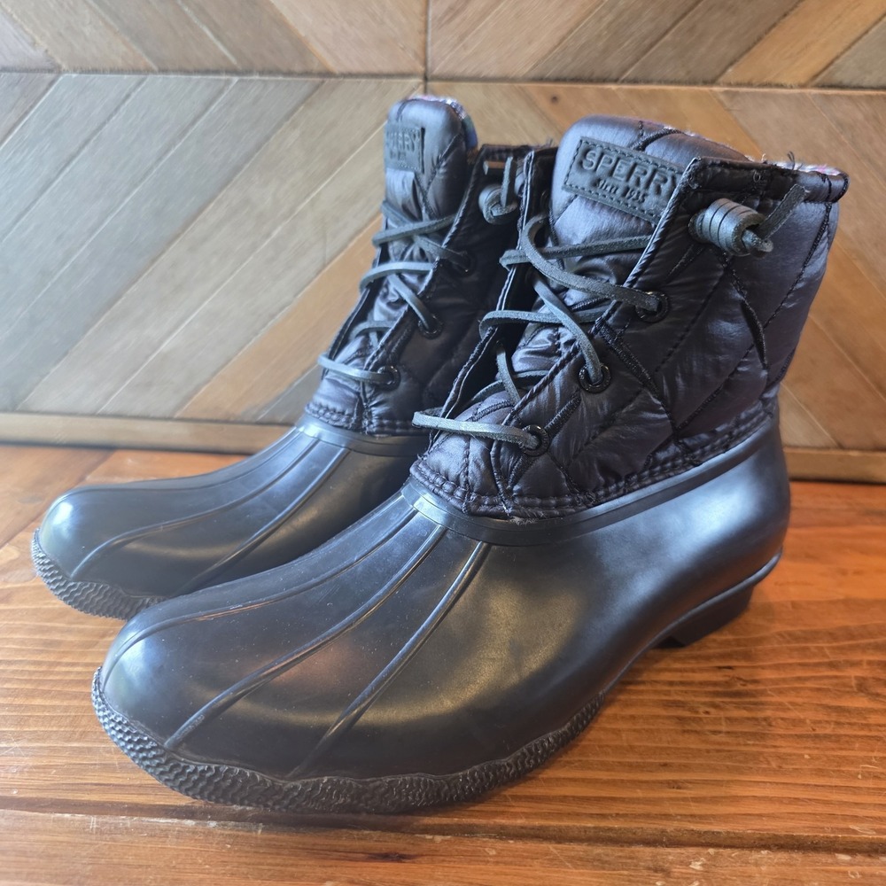 Sperry Boots Women's Size 9 Black Quilted Quilted Duck Lace Up Plaid Lining Zip